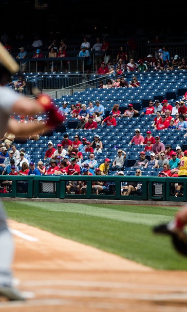 Hudson goes 6 strong, Cardinals beat Phillies 5-3